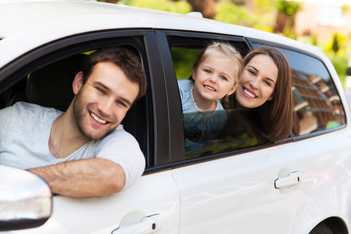 På tff sine hjemmesider kan du logge inn med BankID for å sjekke hvilket forsikringsselskap som har forsikret bilen din, samt se informasjon om dine registrerte kjøretøy.